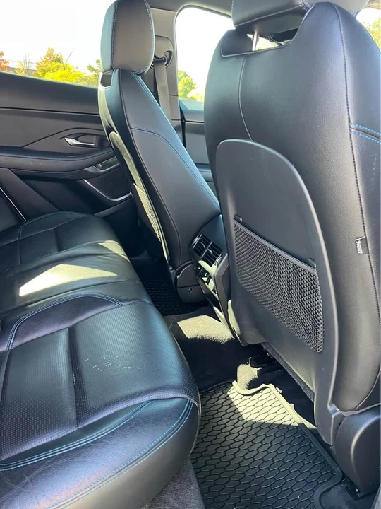 2018 Jaguar E-Pace - Image 9 of 11