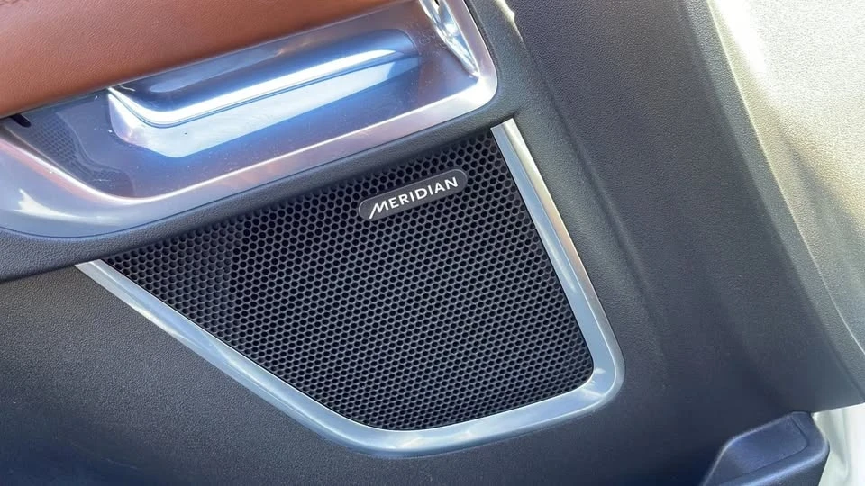 2018 Jaguar E-Pace - Image 14 of 18