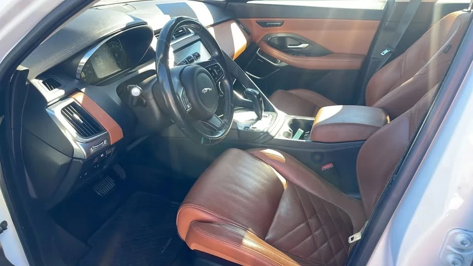 2018 Jaguar E-Pace - Image 17 of 18