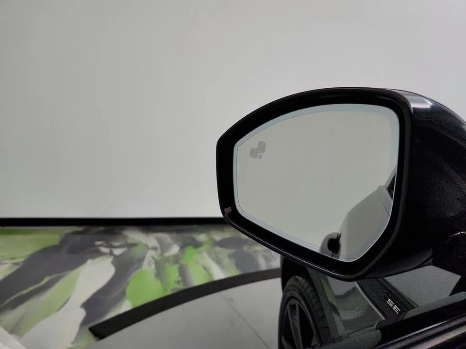 2018 Jaguar E-Pace - Image 16 of 20