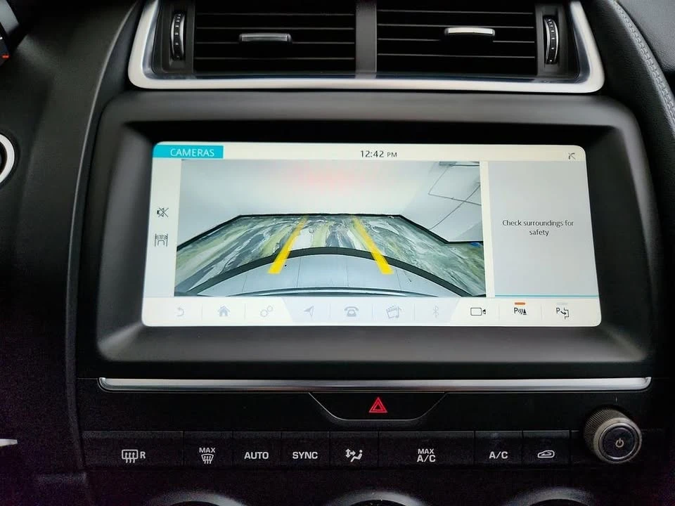 2018 Jaguar E-Pace - Image 20 of 20