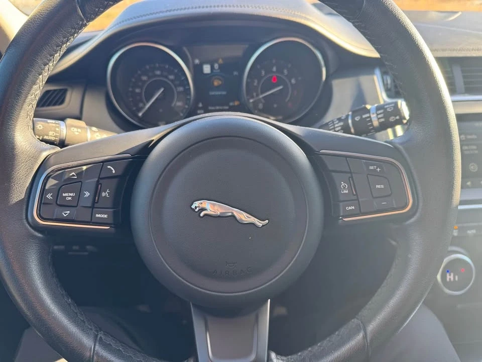 2018 Jaguar E-Pace - Image 12 of 15