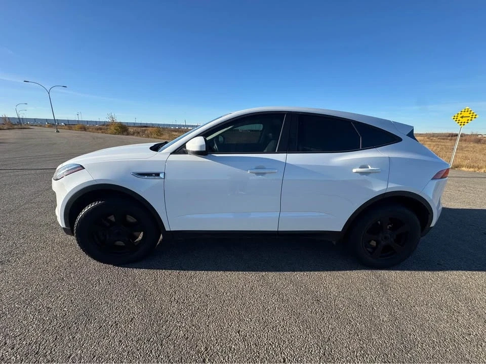 2018 Jaguar E-Pace - Image 4 of 15