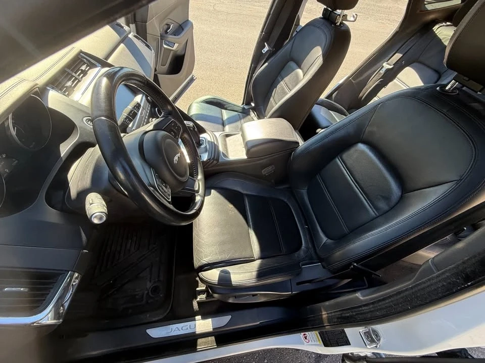 2018 Jaguar E-Pace - Image 11 of 17