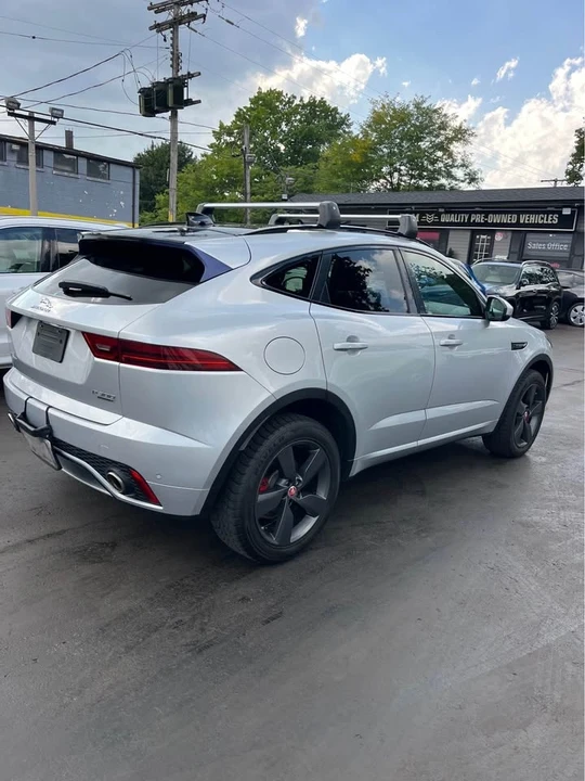 2018 Jaguar E-Pace - Image 3 of 9