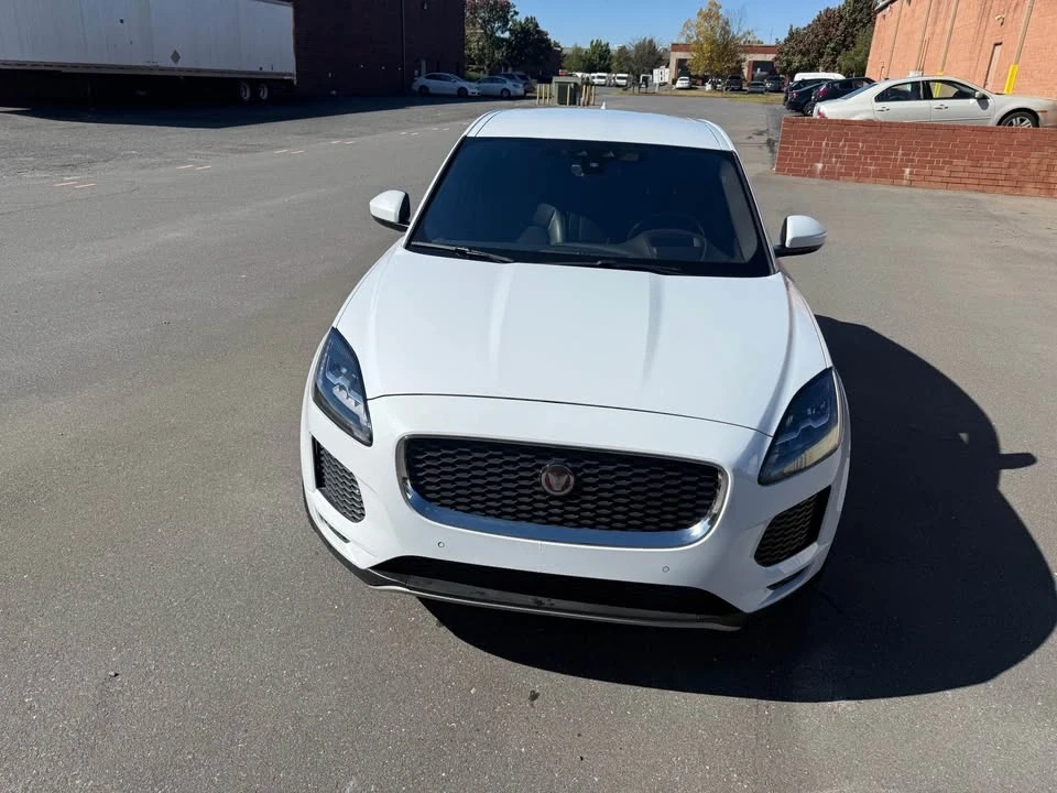 2018 Jaguar E-Pace - Image 8 of 17