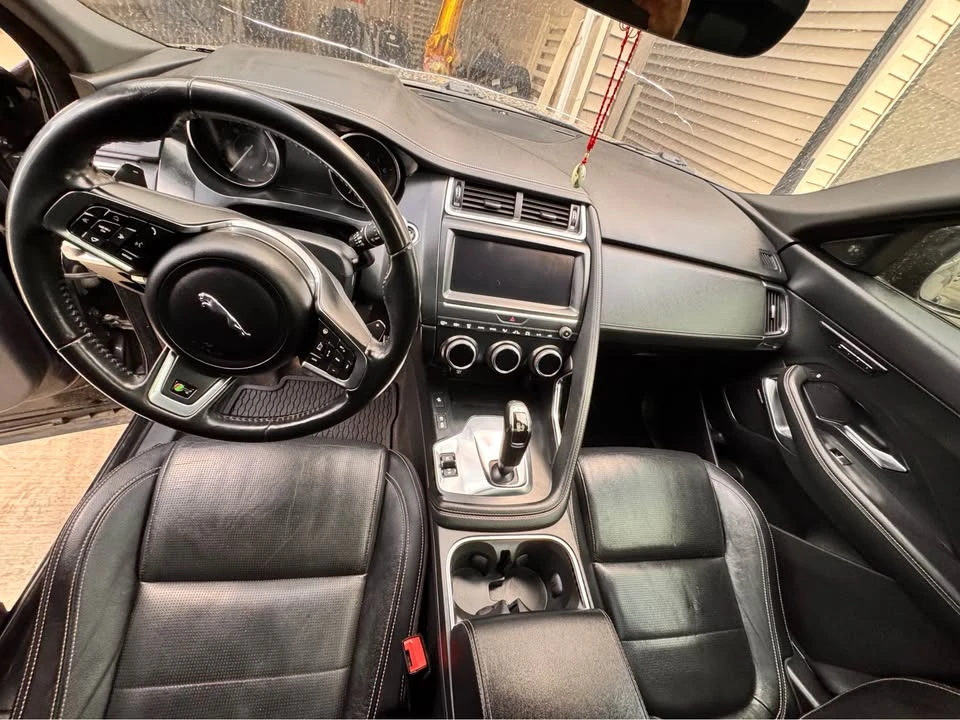 2018 Jaguar E-Pace - Image 11 of 13