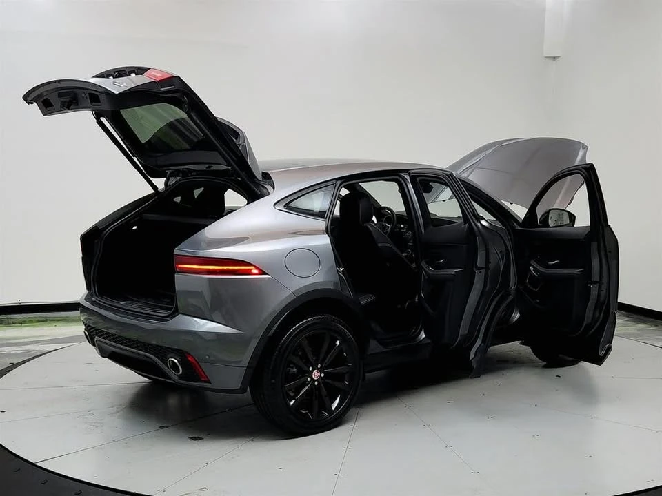 2018 Jaguar E-Pace - Image 11 of 20