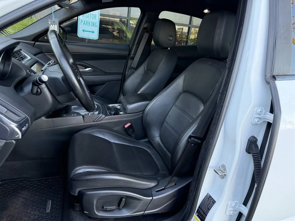 2018 Jaguar E-Pace - Image 13 of 19
