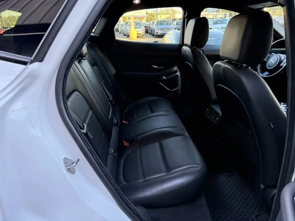 2018 Jaguar E-Pace - Image 16 of 19