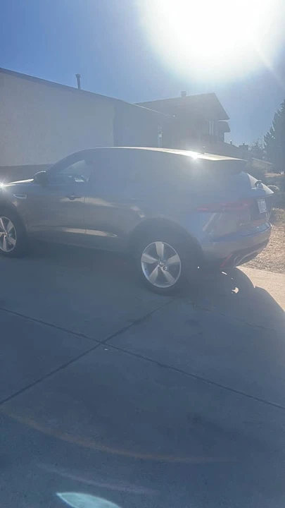 2018 Jaguar E-Pace - Image 5 of 8