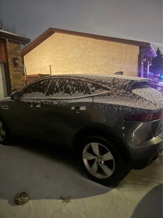 2018 Jaguar E-Pace - Image 2 of 10