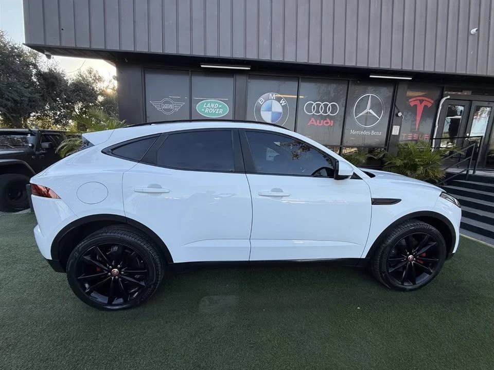 2018 Jaguar E-Pace - Image 7 of 19