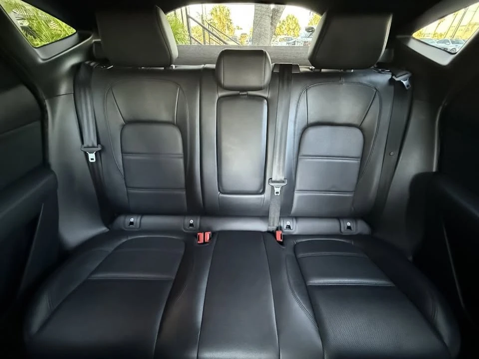 2018 Jaguar E-Pace - Image 14 of 19