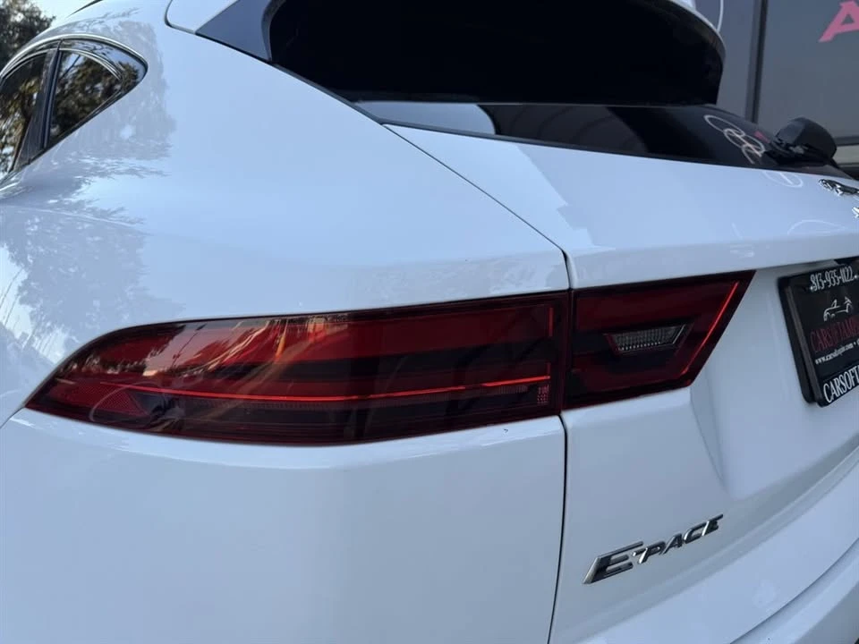 2018 Jaguar E-Pace - Image 10 of 19