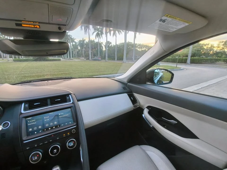 2018 Jaguar I-Pace - Image 9 of 20