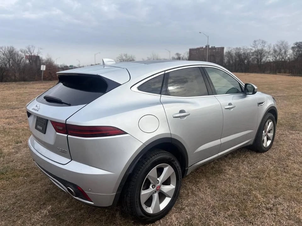2018 Jaguar E-Pace - Image 8 of 19