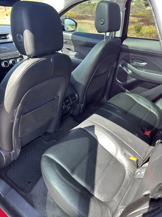 2018 Jaguar E-Pace - Image 13 of 15