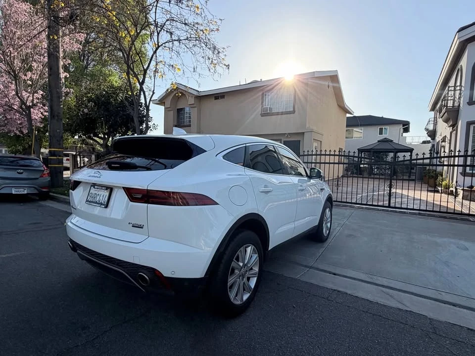 2018 Jaguar E-Pace - Image 3 of 18