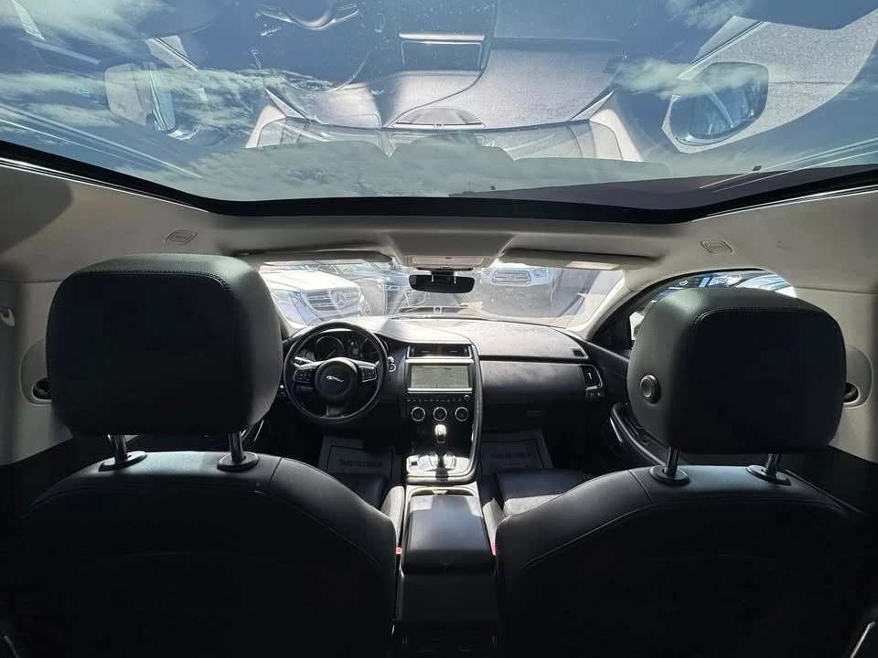 2018 Jaguar E-Pace - Image 18 of 20