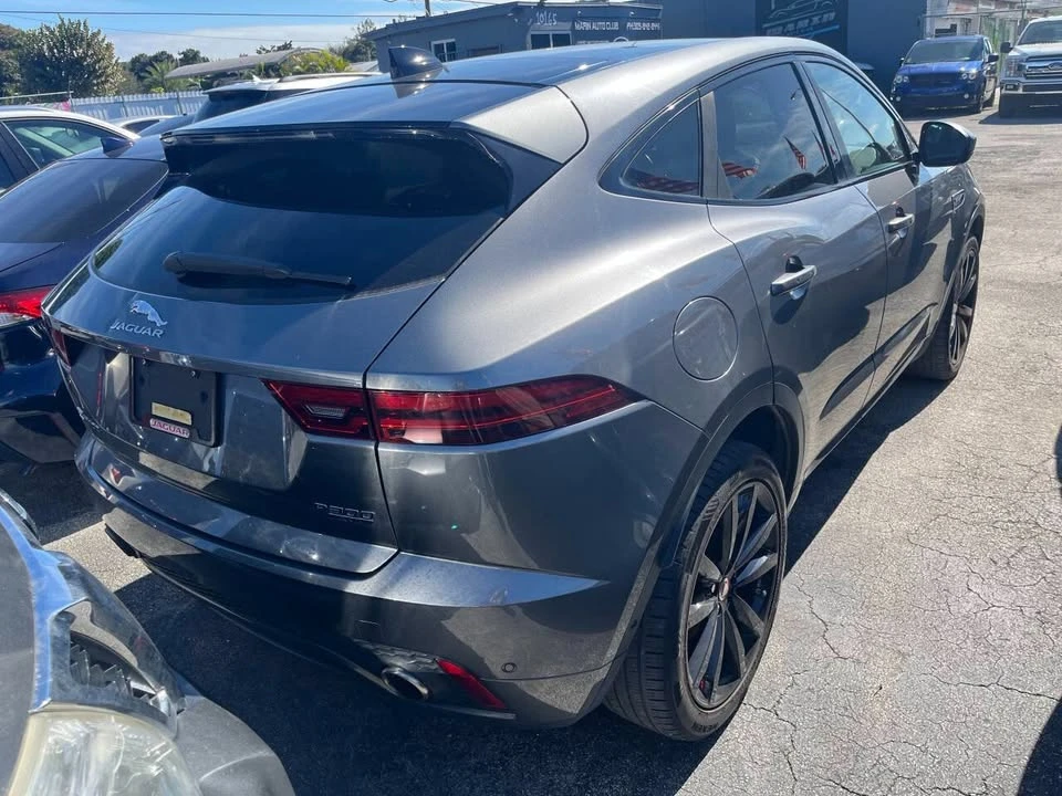 2018 Jaguar E-Pace - Image 3 of 9