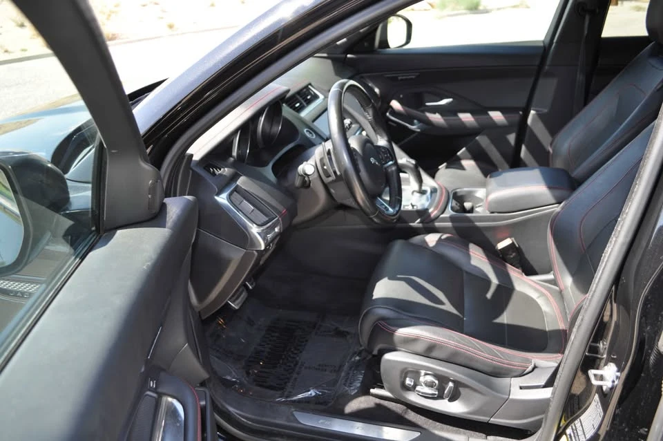 2018 Jaguar E-Pace - Image 13 of 20