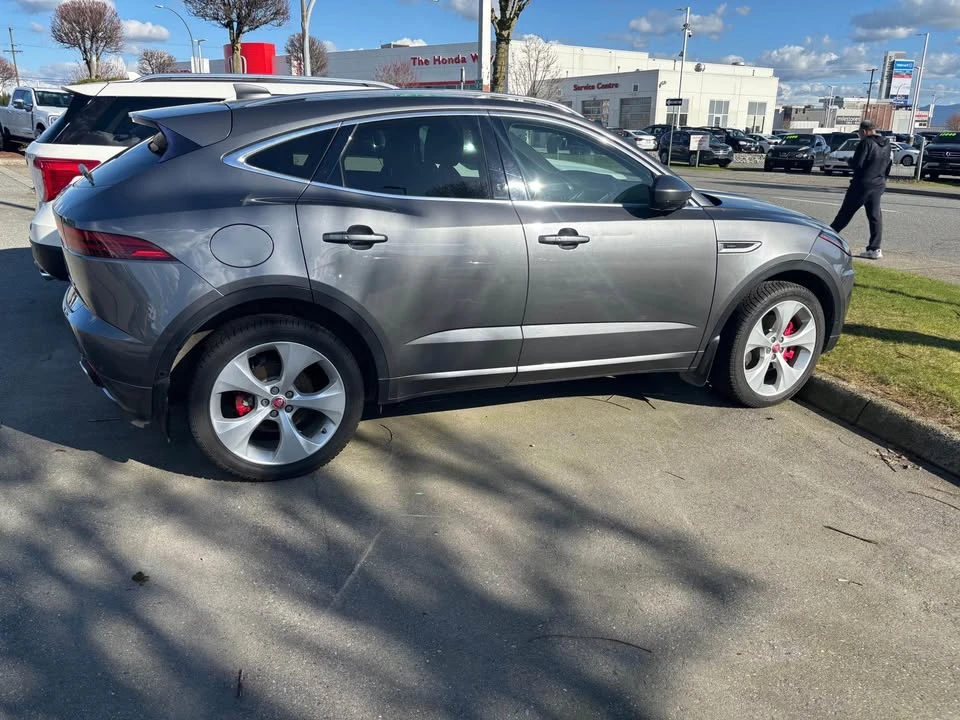 2018 Jaguar E-Pace - Image 2 of 3