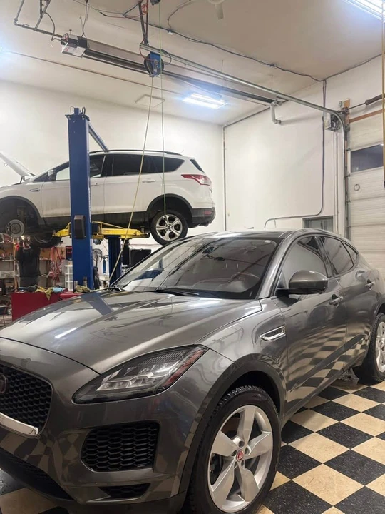 2018 Jaguar E-Pace - Image 11 of 20
