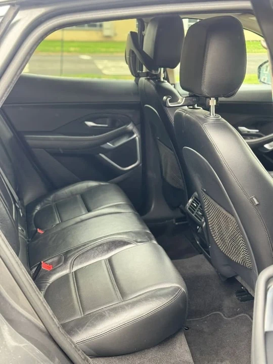 2018 Jaguar E-Pace - Image 14 of 20