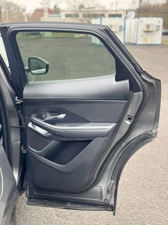2018 Jaguar E-Pace - Image 10 of 20