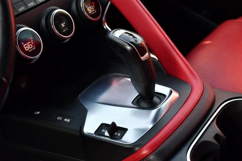 2018 Jaguar E-Pace - Image 14 of 20