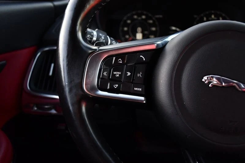 2018 Jaguar E-Pace - Image 11 of 20