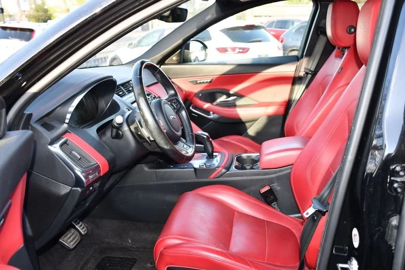 2018 Jaguar E-Pace - Image 19 of 20