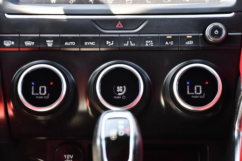 2018 Jaguar E-Pace - Image 10 of 20