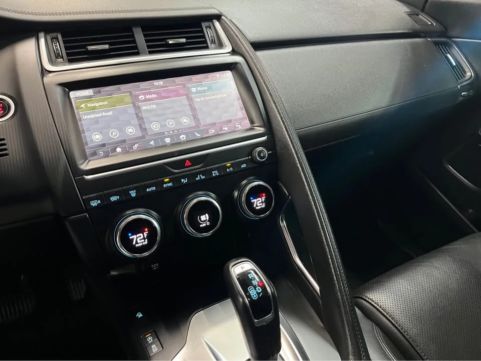 2018 Jaguar E-Pace - Image 17 of 18