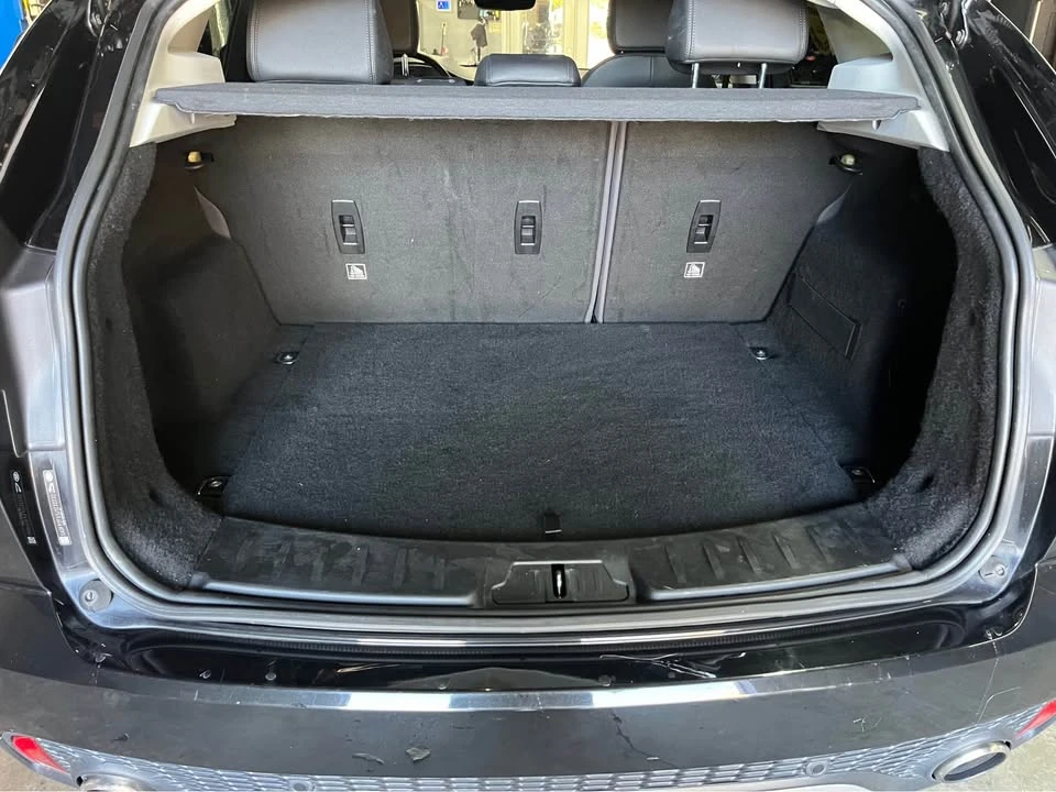 2018 Jaguar E-Pace - Image 9 of 18