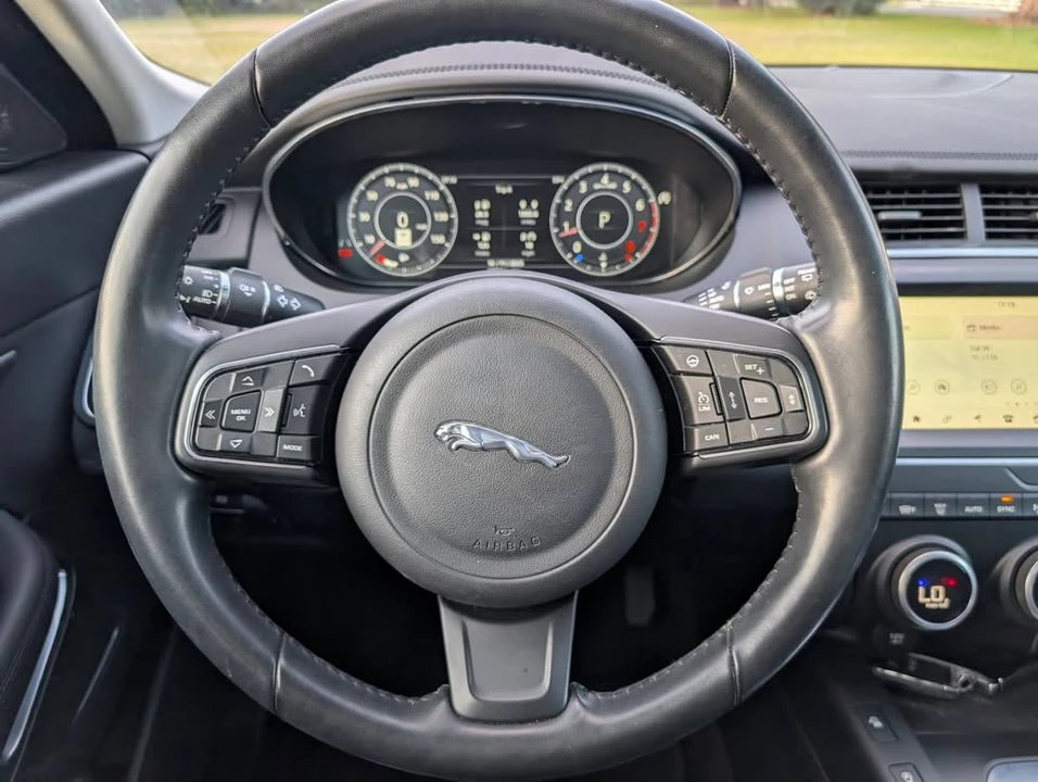 2018 Jaguar E-Pace - Image 17 of 20