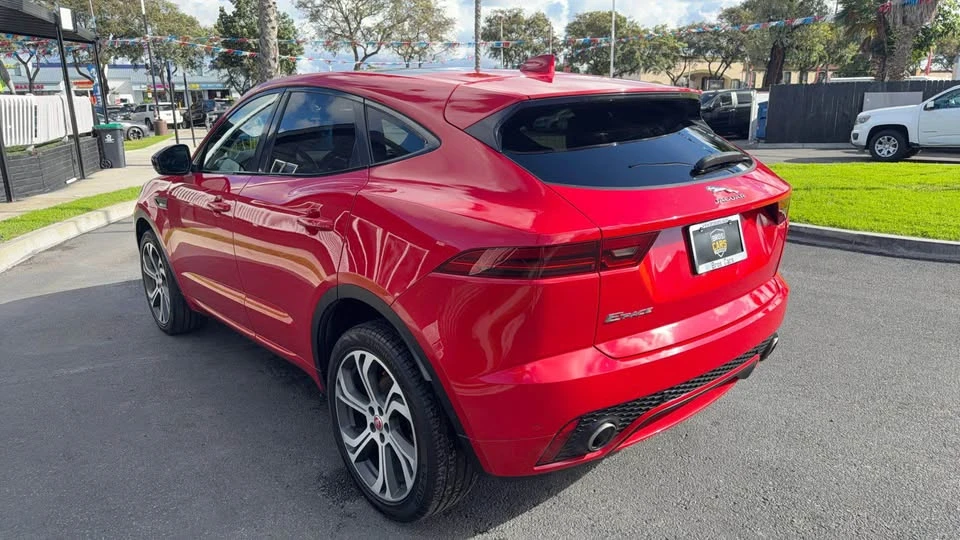 2018 Jaguar E-Pace - Image 3 of 13