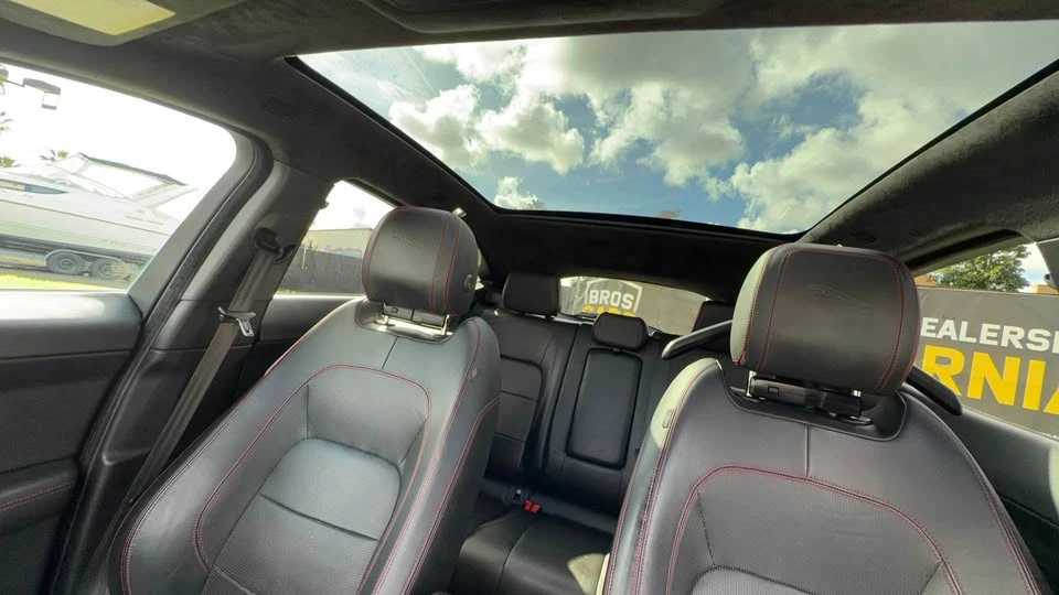 2018 Jaguar E-Pace - Image 6 of 13