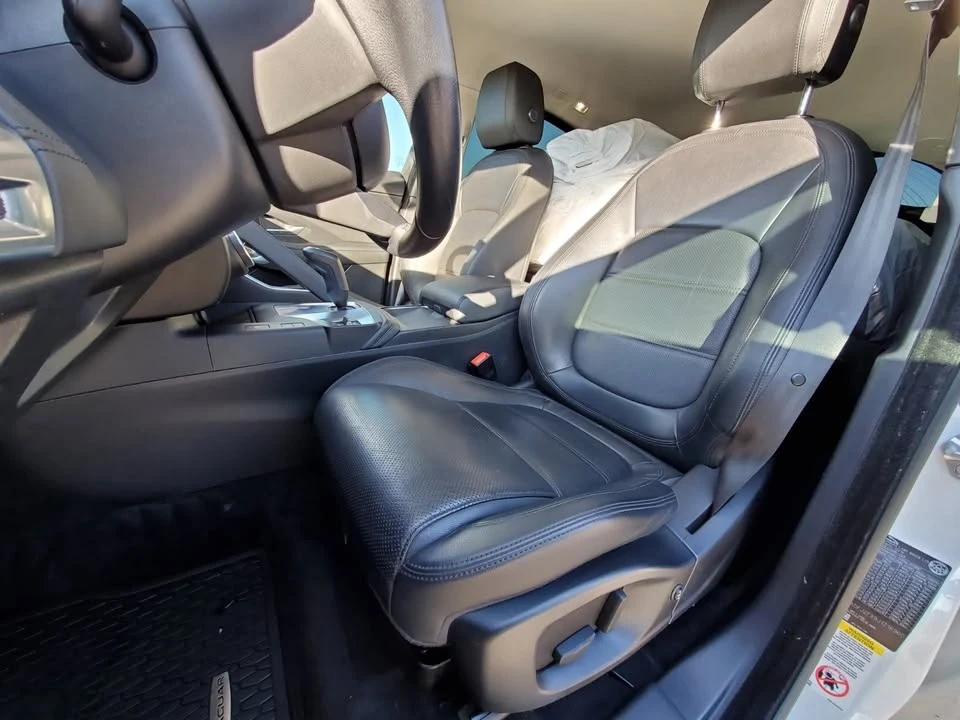 2018 Jaguar E-Pace - Image 16 of 17