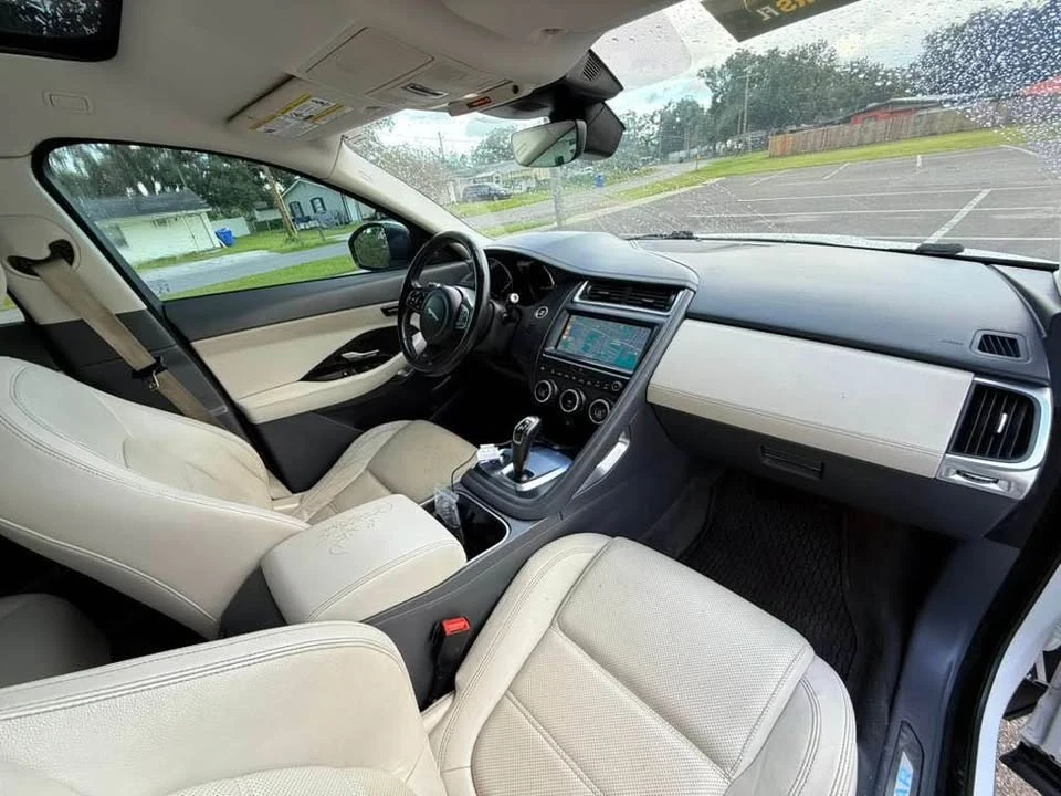 2018 Jaguar E-Pace - Image 14 of 20