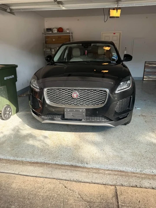 2018 Jaguar E-Pace - Image 3 of 17