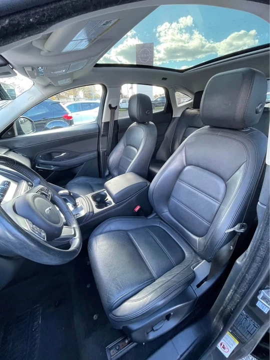 2018 Jaguar E-Pace - Image 7 of 15