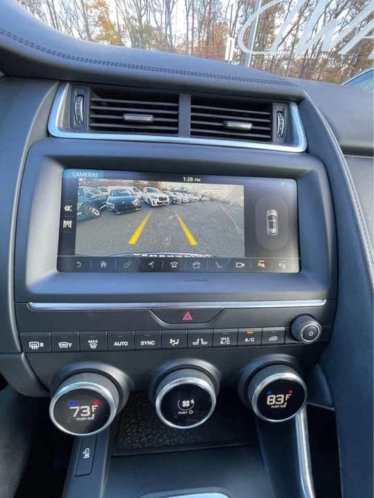 2018 Jaguar E-Pace - Image 10 of 15