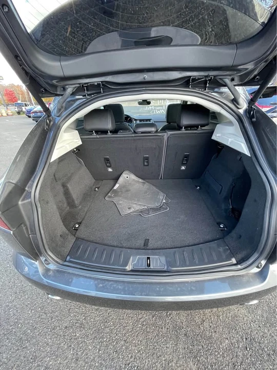 2018 Jaguar E-Pace - Image 14 of 15