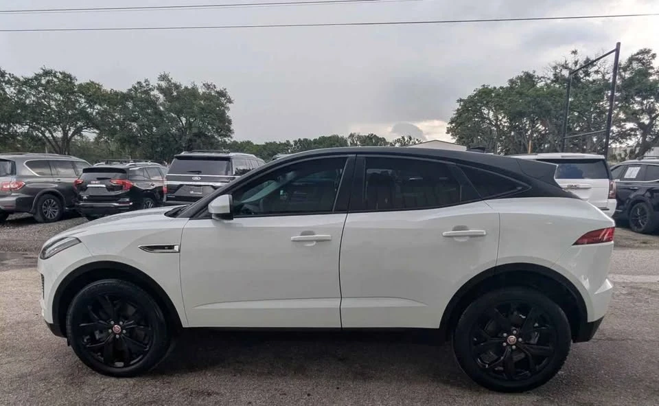 2018 Jaguar E-Pace - Image 2 of 9