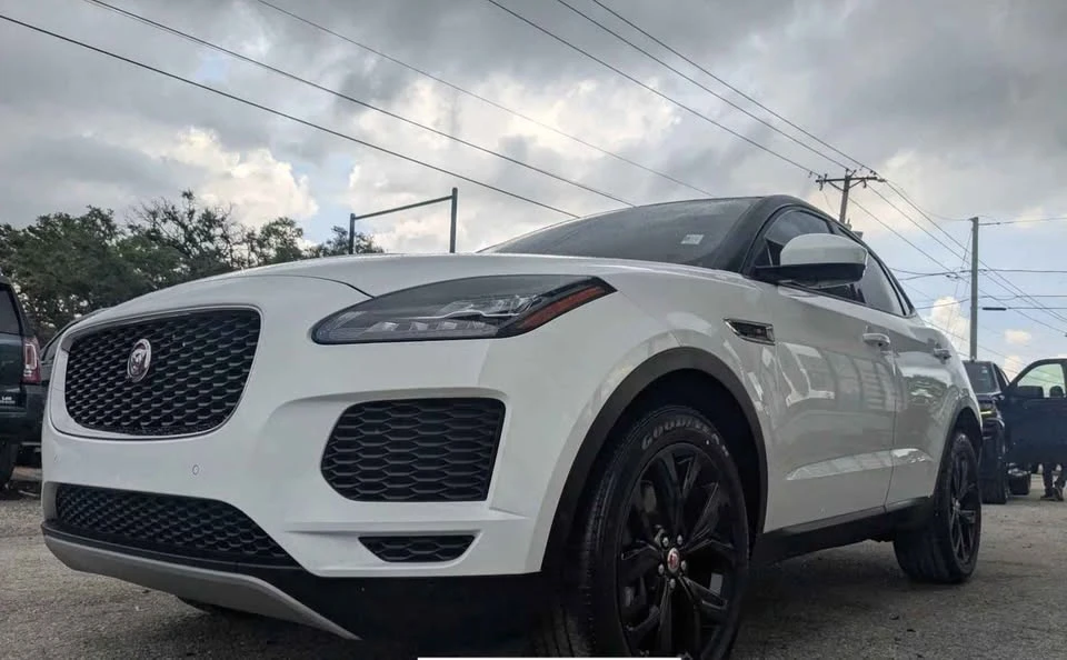 2018 Jaguar E-Pace - Image 5 of 9