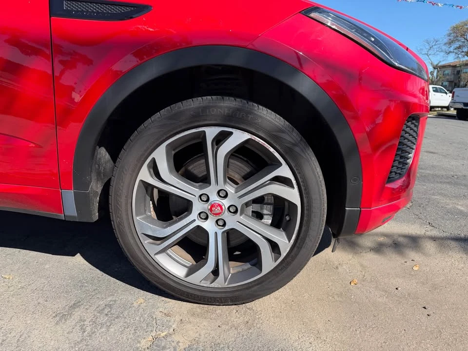 2018 Jaguar E-Pace - Image 5 of 5