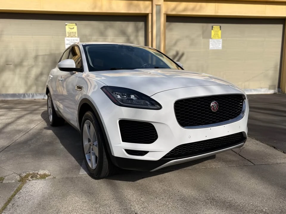 2018 Jaguar E-Pace - Image 3 of 17