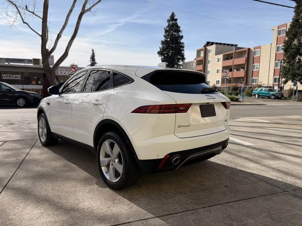 2018 Jaguar E-Pace - Image 17 of 17